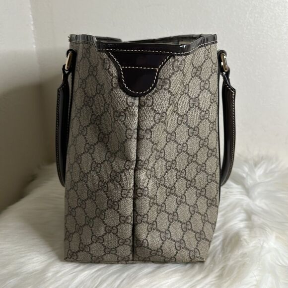 💯Authentic Gucci Tote Magnetic Closure 🍀 - Picture 6 of 17